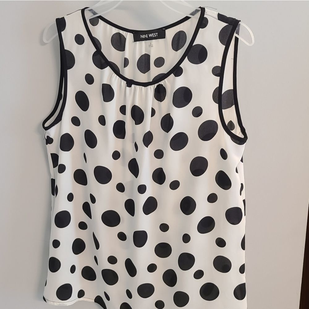 Nine West sleeveless blouse